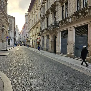 https://walkway-apartment-deluxe.inbudapesthotels.com